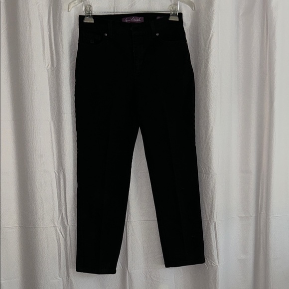 Gloria Vanderbilt Amanda Black Straight Leg Jeans, Size 6 Short - Picture 1 of 15